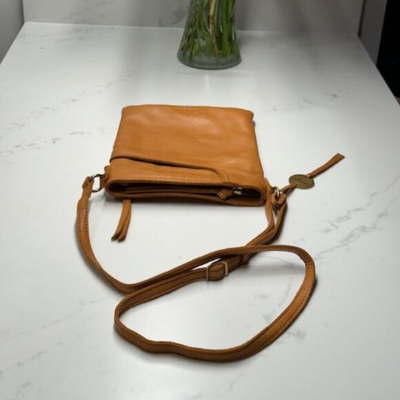 Margot New York Split Pocket Leather Crossbody in Cognac EUC - Picture 8 of 15
